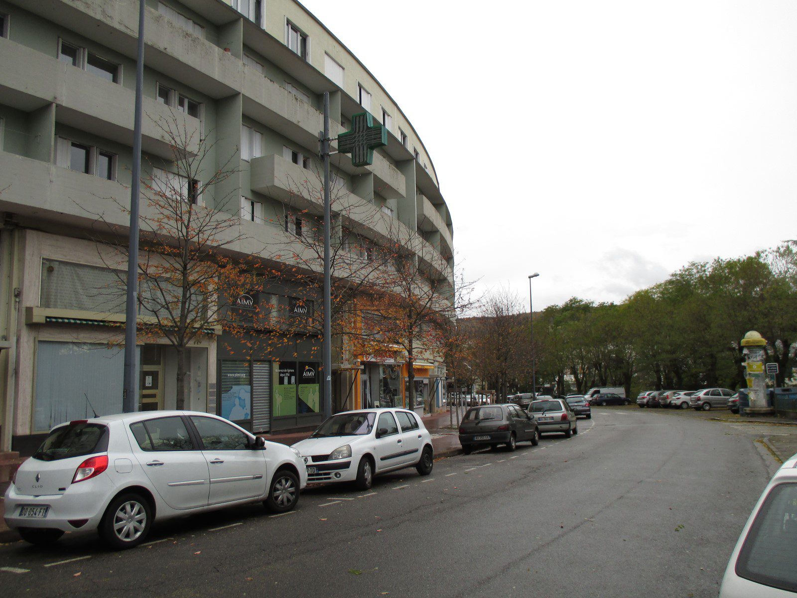 Loue T2 /1er étage sans Ascenseur